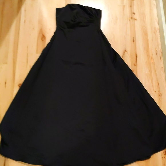Michelangelo Dresses & Skirts - Black Strapless Dress